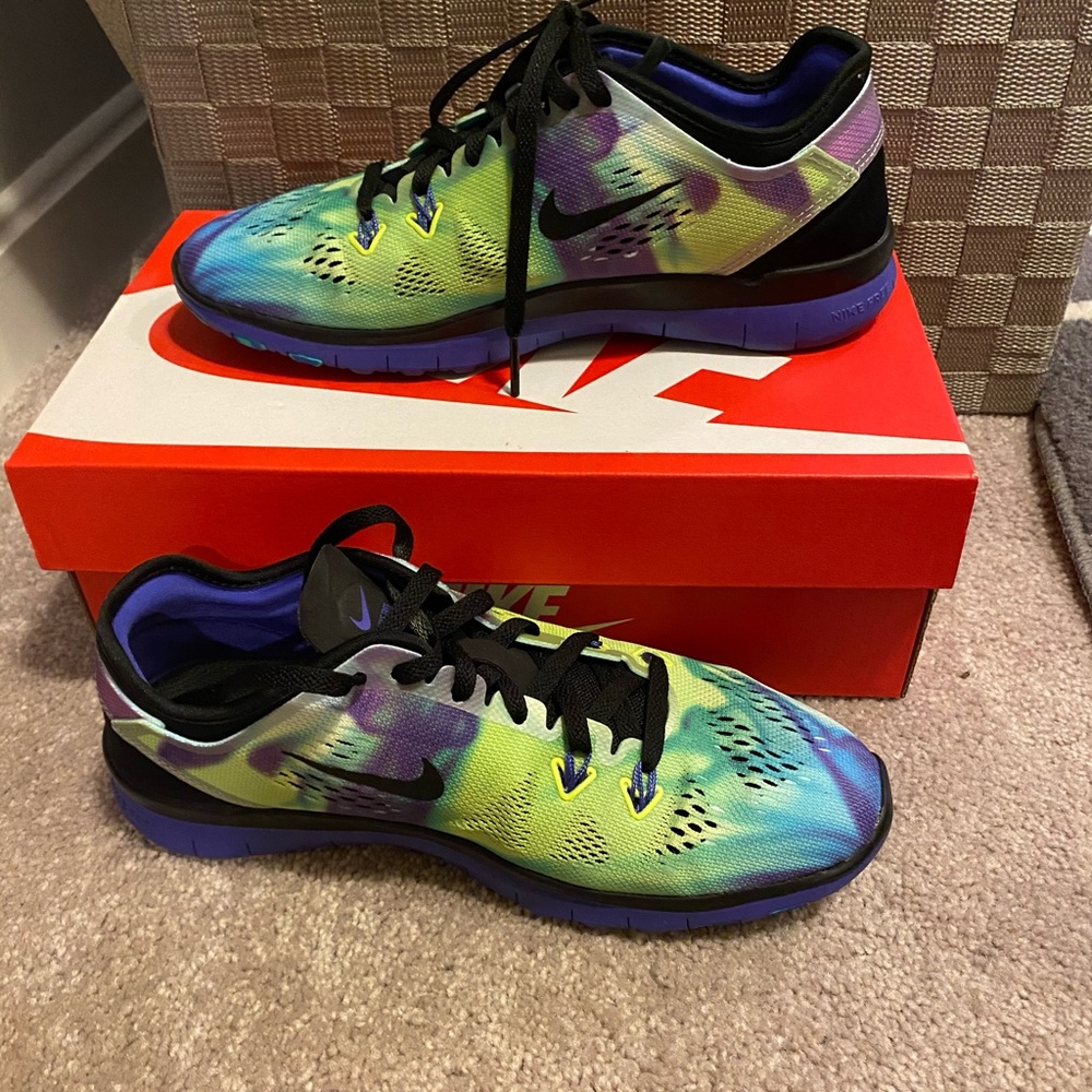 Nike free run athletic shoe